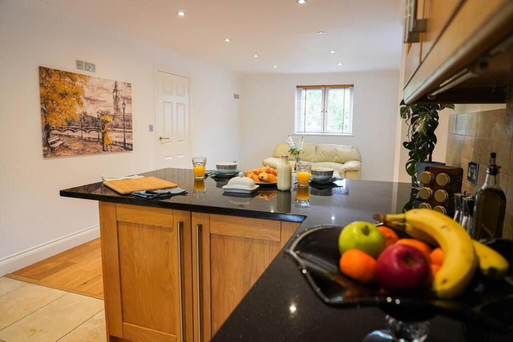 Large 4-Bed House For Up To 7 Guests W 2X Parking Villa Oxford Exterior foto